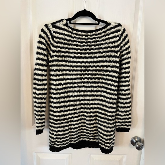 Mirumi EUC Black And White Knit Striped Eyelash Tunic Sweater Pockets Sz Medium - Picture 4 of 12